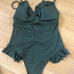 Calzedonia   one piece, ruffle, green swimsuit, Sz Xs